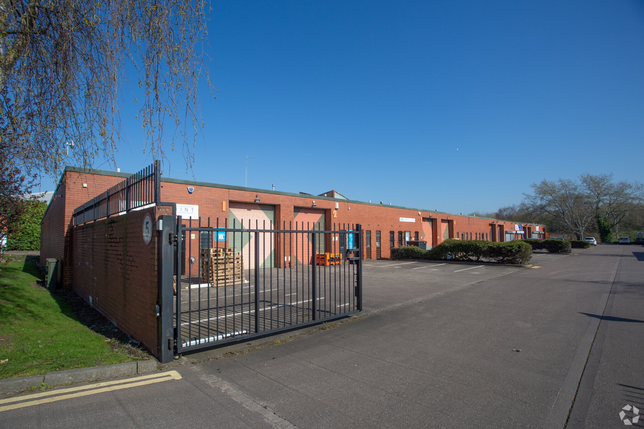 Lanesfield Dr, Wolverhampton for sale Primary Photo- Image 1 of 1