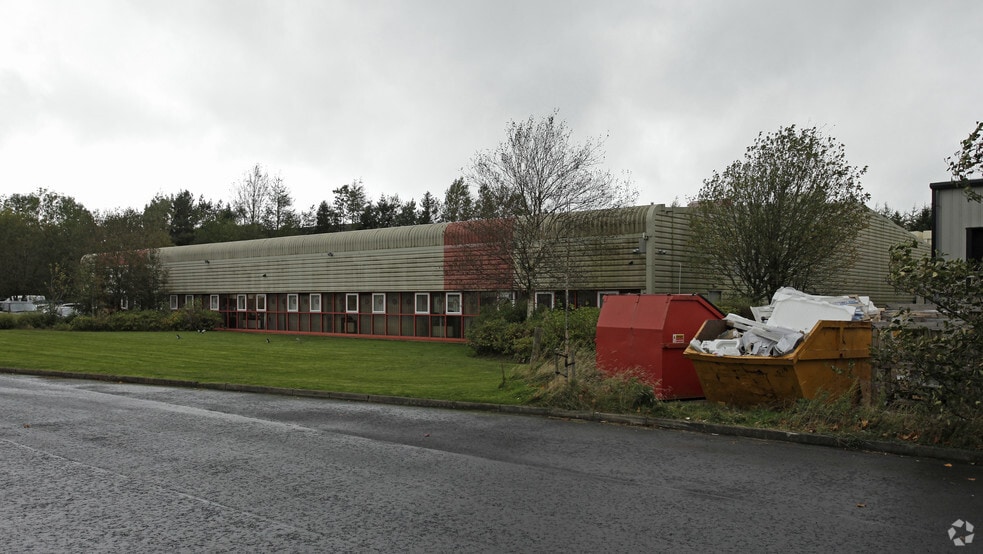 3 Young Pl, East Kilbride to rent - Primary Photo - Image 1 of 3