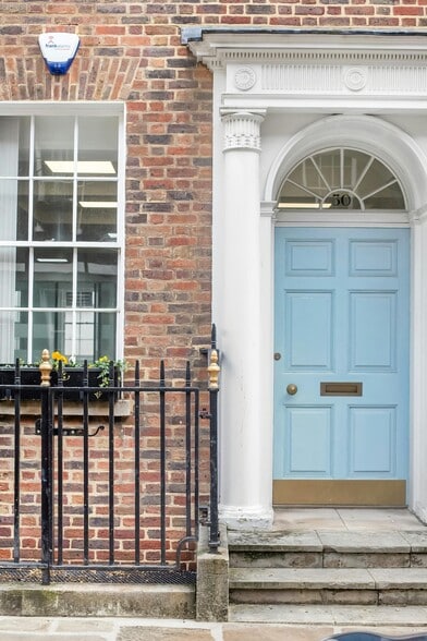 29-30 Ely Pl, London to rent - Building Photo - Image 2 of 10