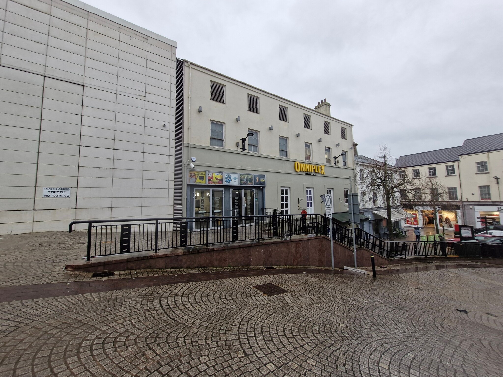 25-37 Market St, Armagh to rent Primary Photo- Image 1 of 3