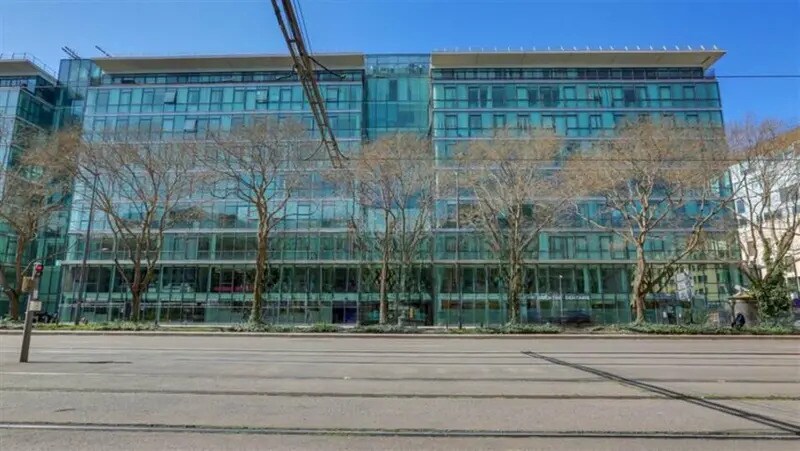 Office in Lyon to rent Building Photo- Image 1 of 11