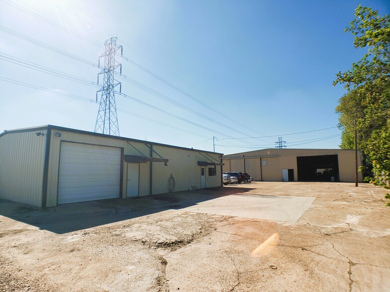 3318 1/2 N Main St, Baytown, TX for sale - Primary Photo - Image 1 of 1