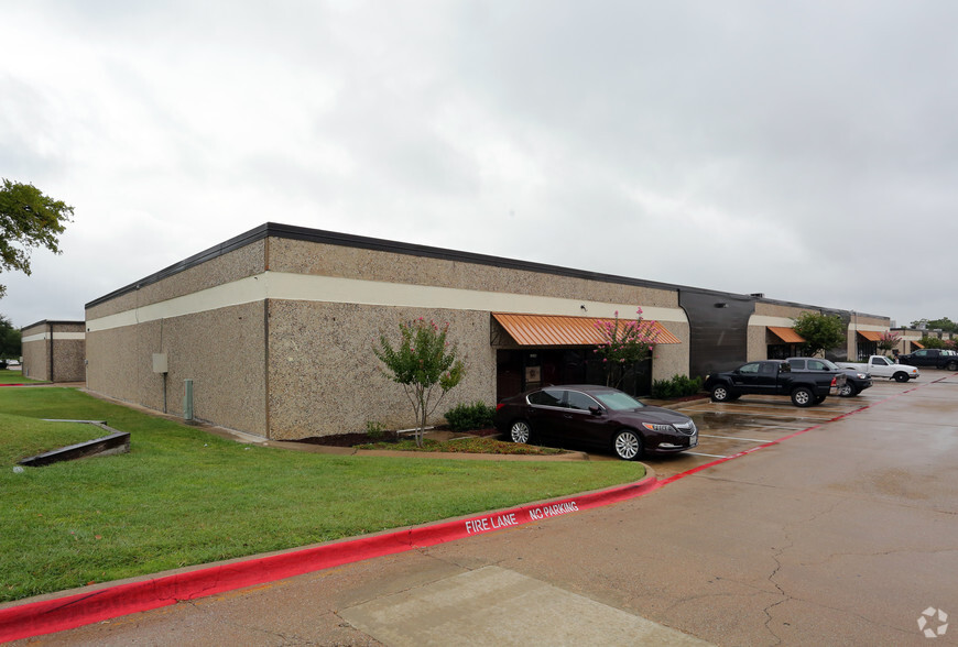 1224 W Corporate Dr, Arlington, TX for rent - Primary Photo - Image 1 of 2