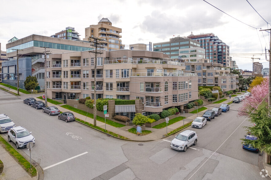 1204-1236 W 8th Ave, Vancouver, BC for rent - Building Photo - Image 3 of 4