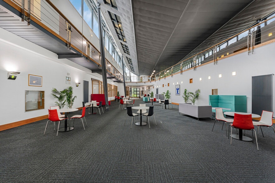 Greenock Rd, Inchinnan to rent - Interior Photo - Image 2 of 7