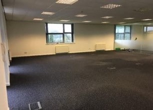 Riverside Way, Irvine to rent Interior Photo- Image 2 of 2