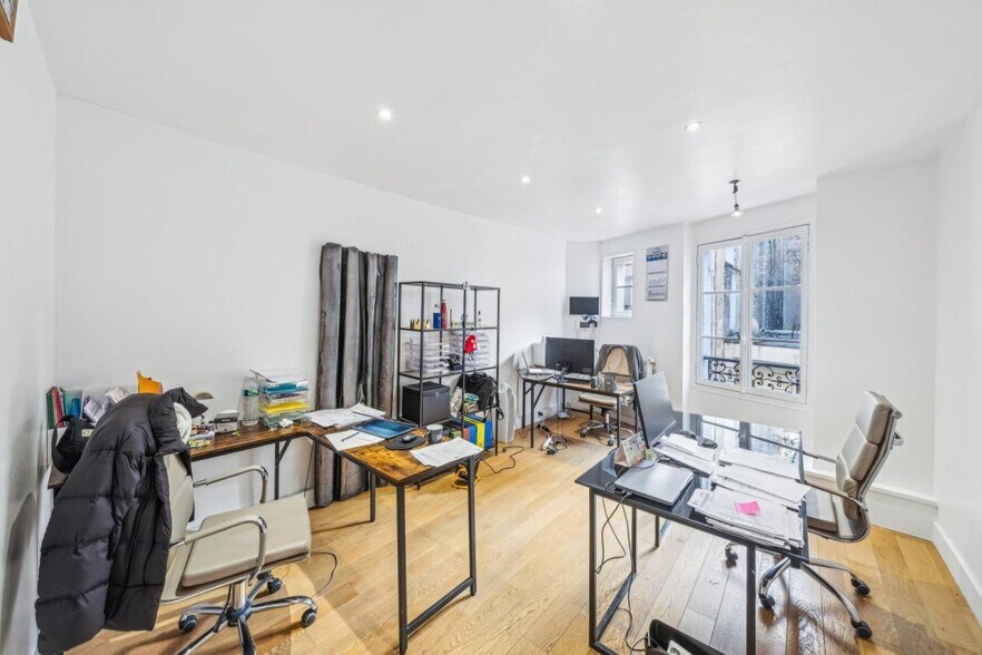 Office in Paris for sale - Interior Photo - Image 3 of 30