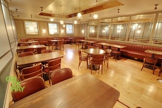 59-61 The Broadway, Haywards Heath to rent Interior Photo- Image 1 of 6