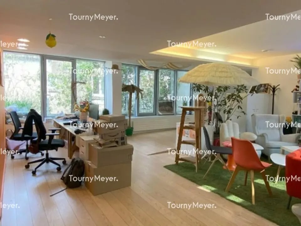 Location Bureaux 1 011 m² - Photo 1