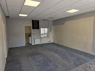 12 Albert Parade, Eastbourne to rent - Building Photo - Image 2 of 17