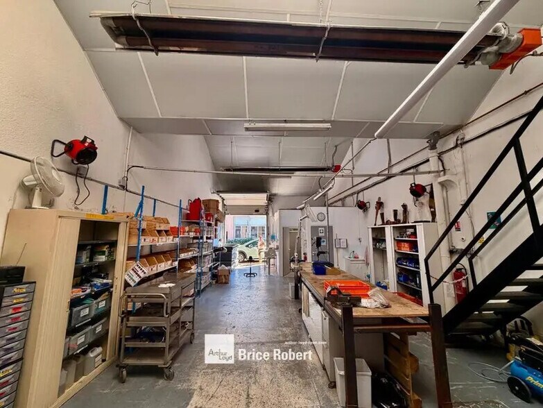 Light Industrial in Vénissieux to rent - Interior Photo - Image 3 of 18