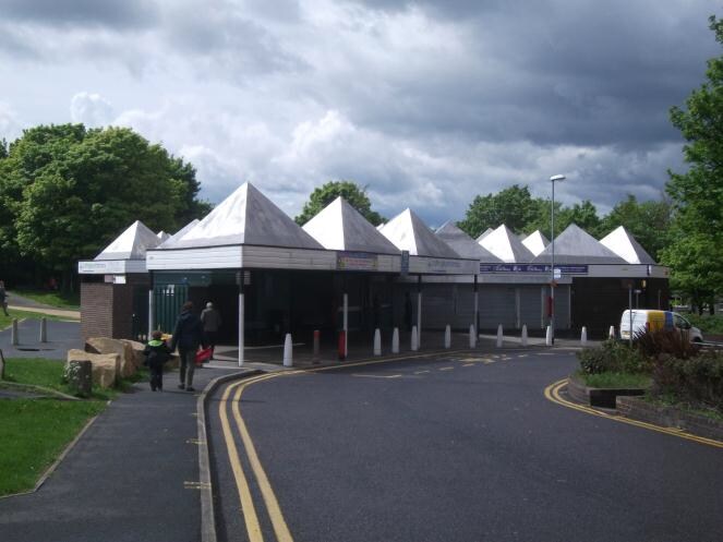 2 Cottingley Vale, Leeds for sale Primary Photo- Image 1 of 1