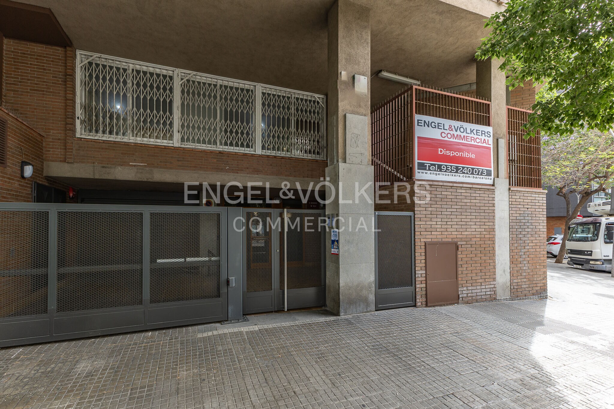 Retail in Barcelona, Barcelona to rent Interior Photo- Image 1 of 2
