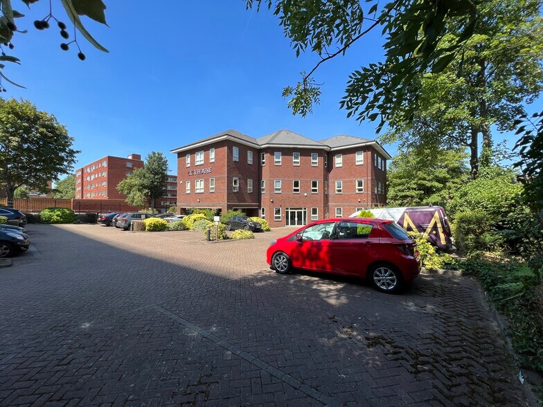 Sutton Park Rd, Sutton for sale - Building Photo - Image 1 of 1