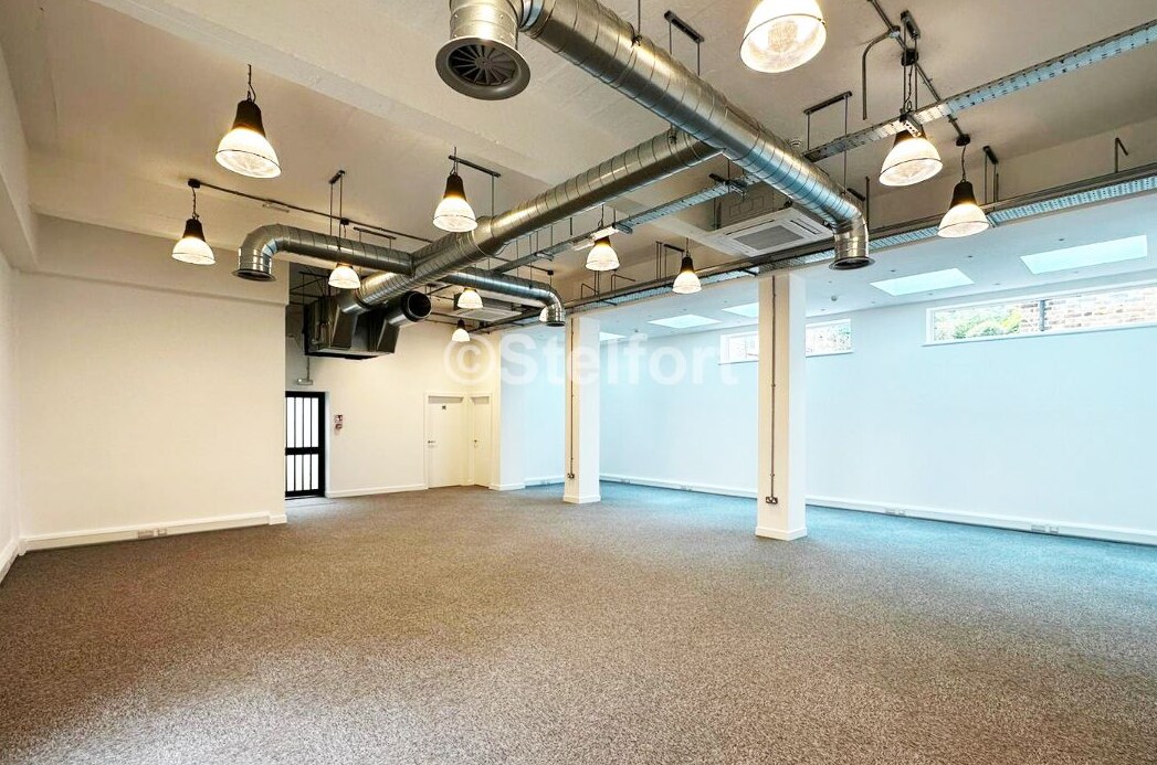 27-29 Vauxhall Grove, London to rent Interior Photo- Image 1 of 6