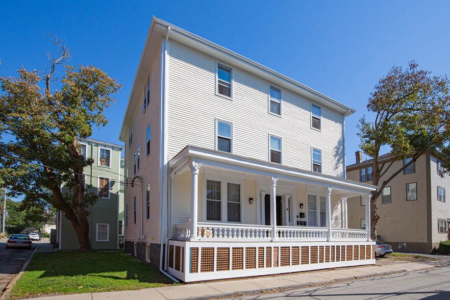 24 Brinley St, Newport, RI for sale - Building Photo - Image 1 of 1