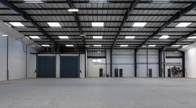 Victoria Rd, London to rent Interior Photo- Image 2 of 3