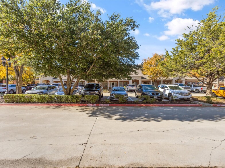 2435 E Southlake Blvd, Southlake, TX for rent - Building Photo - Image 2 of 14