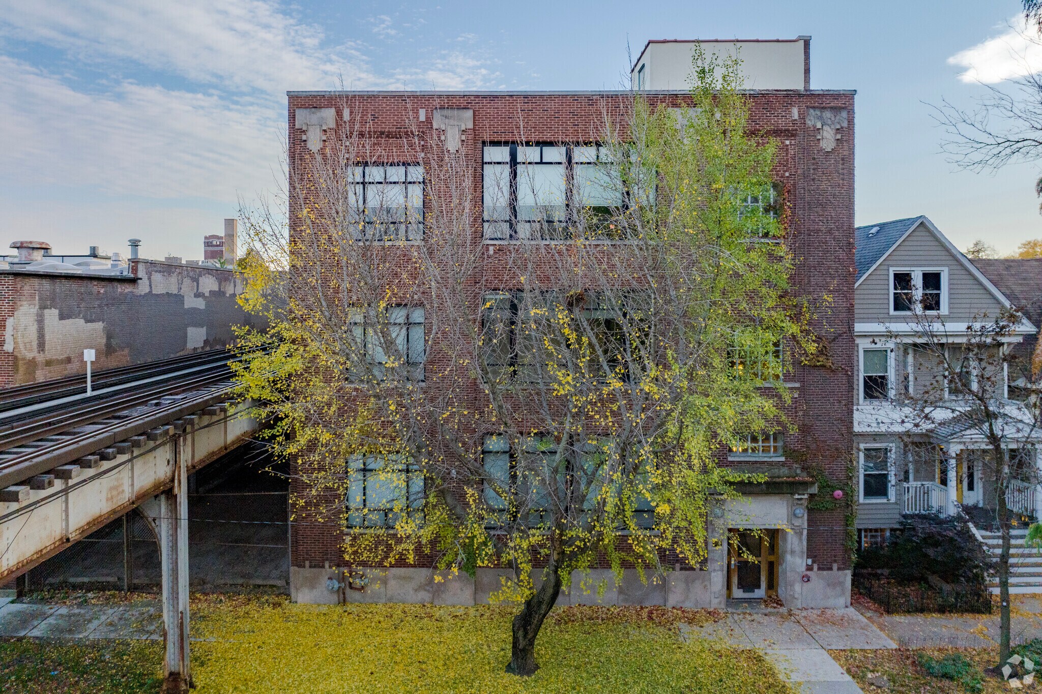 1821 W Berteau Ave, Chicago, IL for sale Primary Photo- Image 1 of 1