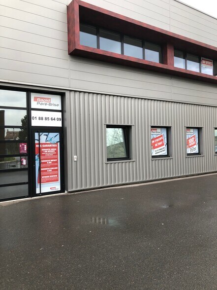 André Bremont, Saint-Leu-la-Forêt to rent - Building Photo - Image 2 of 2