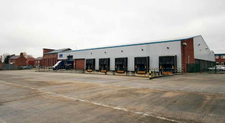 Manor Ln, Crewe to rent - Building Photo - Image 2 of 7