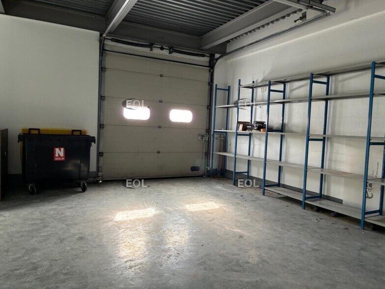 Industrial in Choisy-le-Roi to rent - Interior Photo - Image 3 of 7
