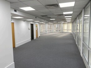 69 Southwark Bridge Rd, London to rent Interior Photo- Image 2 of 2