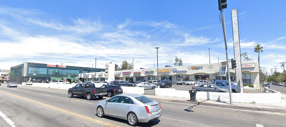 7400 Van Nuys Blvd, Van Nuys, CA for rent - Building Photo - Image 1 of 1