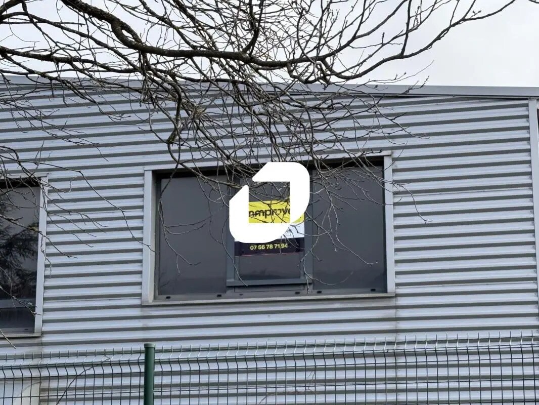 Office in Seyssins to rent Building Photo- Image 1 of 8