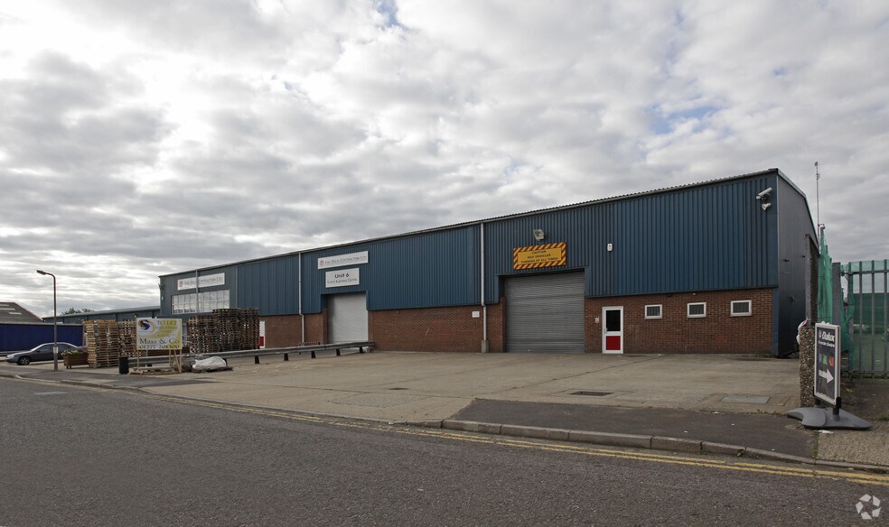 Prospect Way, Brentwood for sale - Primary Photo - Image 1 of 1