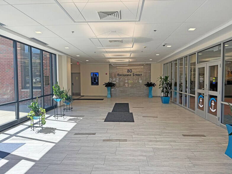 80 Exchange St, Bangor, ME to rent - Interior Photo - Image 3 of 13