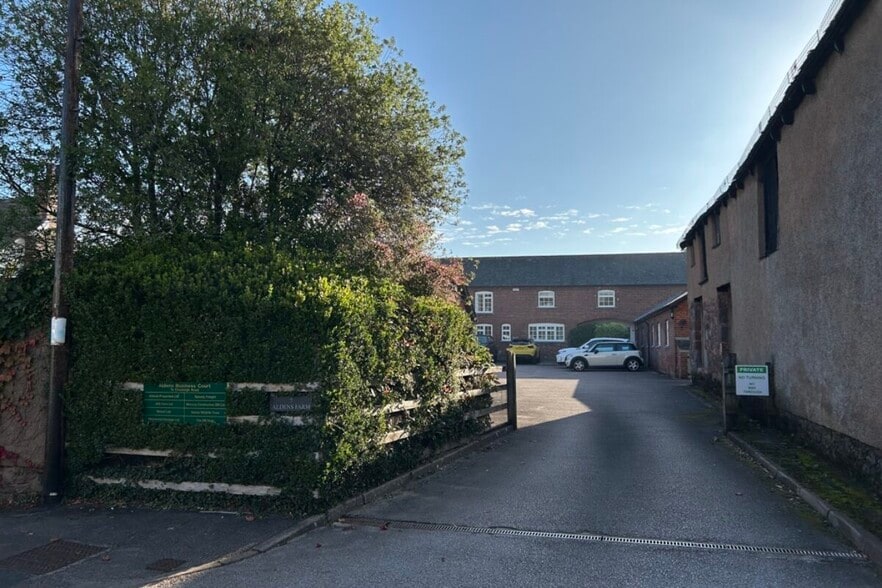 Chudleigh Rd, Exeter to rent - Building Photo - Image 2 of 2