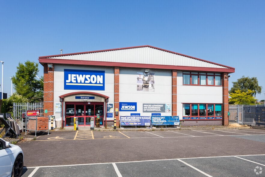 Building 1 70 South Rd, Hailsham for sale - Building Photo - Image 2 of 3