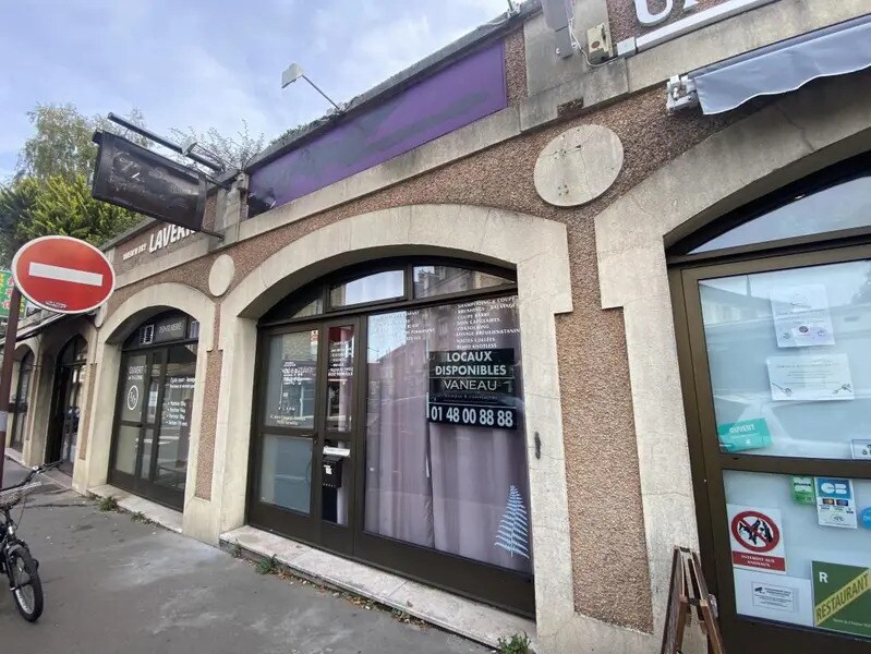 Retail in Versailles to rent Building Photo- Image 1 of 7