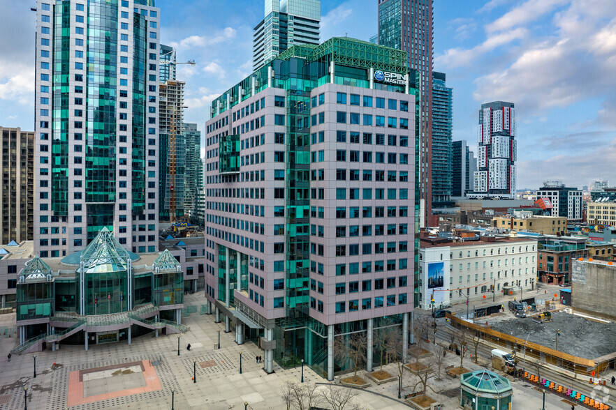 225 King St W, Toronto, ON for rent - Primary Photo - Image 1 of 14