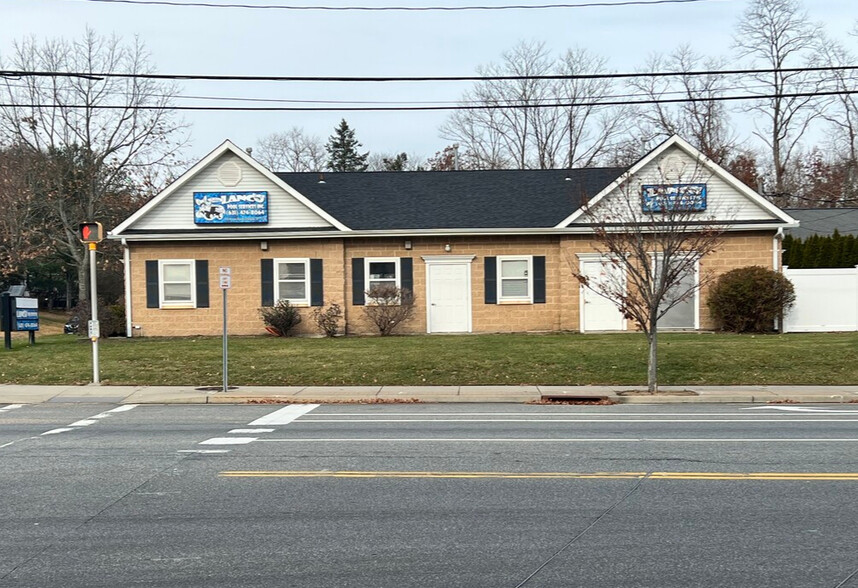 1105 Portion Rd, Farmingville, NY for sale - Building Photo - Image 1 of 1