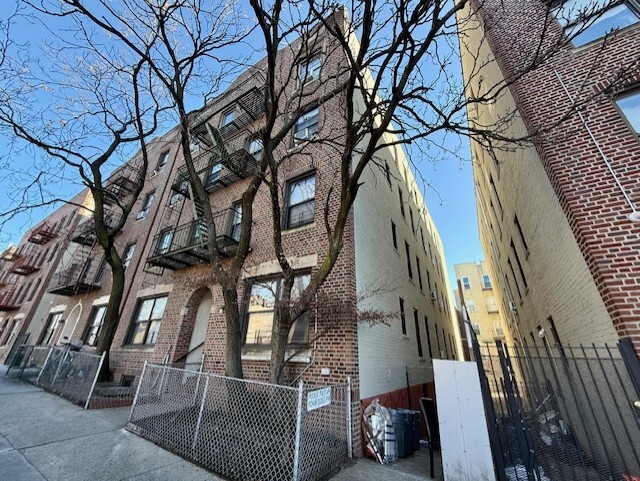 21-39 27th St, Astoria, NY for sale - Building Photo - Image 3 of 6