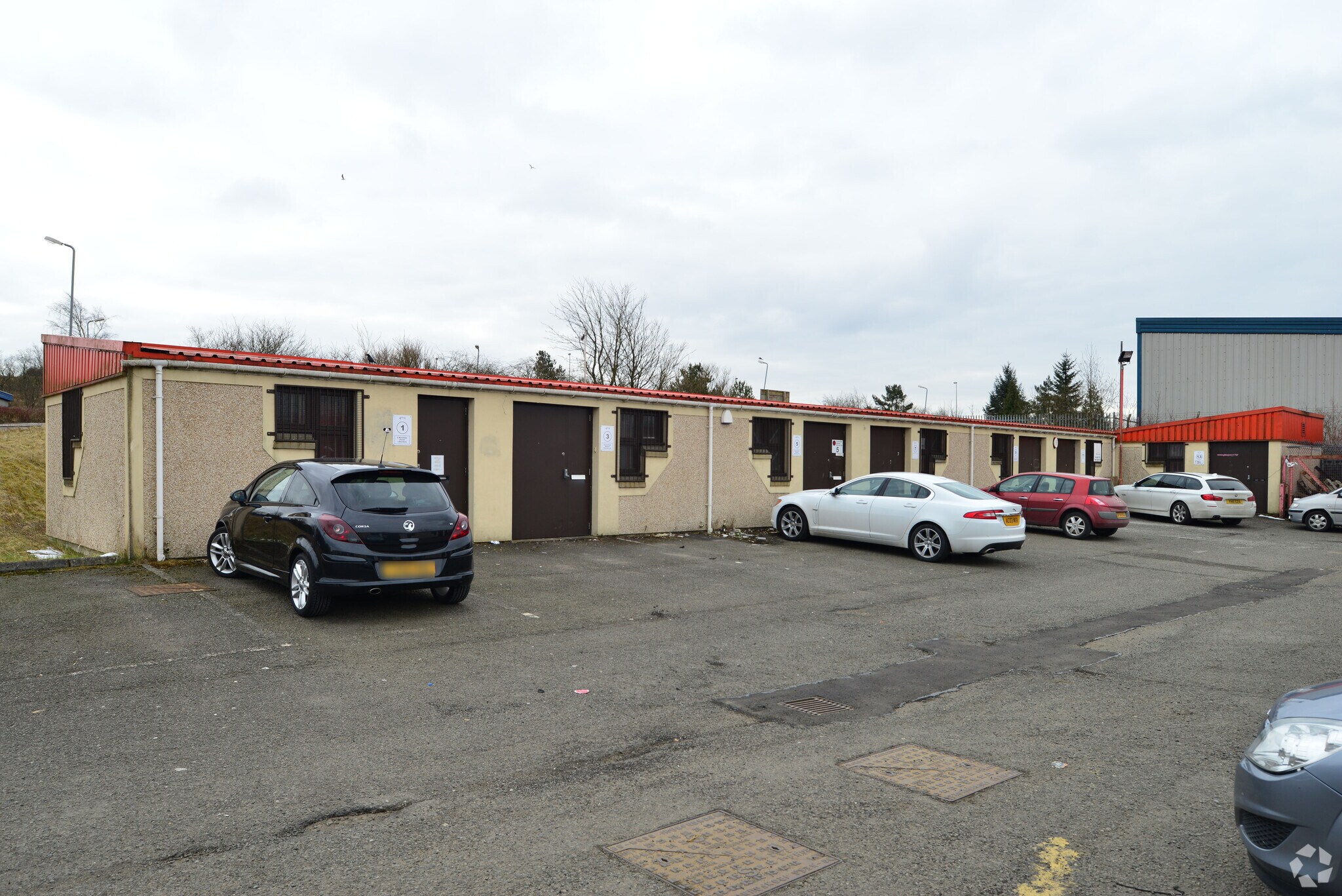 1-13 Kelvin Rd N, Cumbernauld for sale Primary Photo- Image 1 of 1