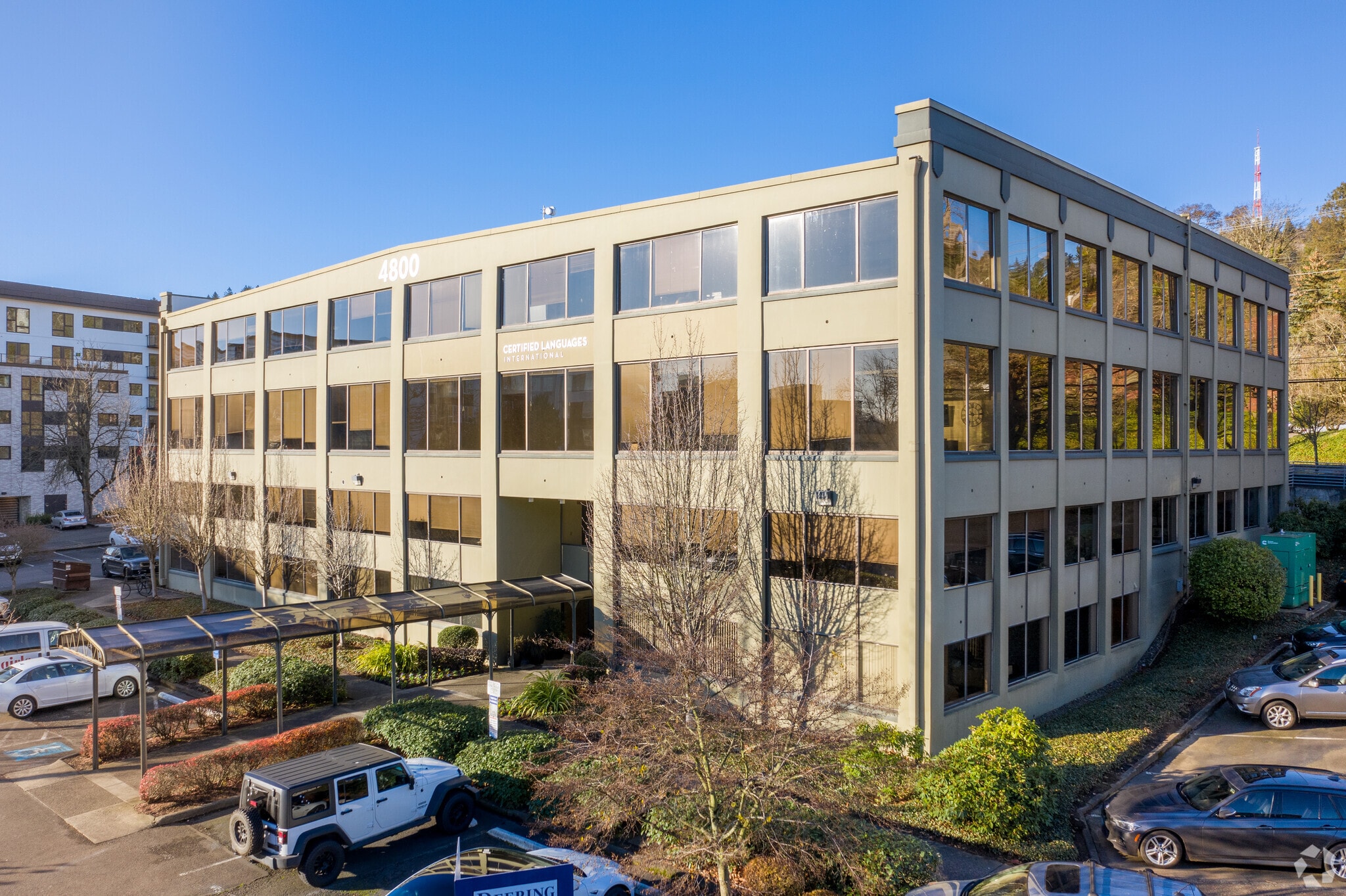 4800 S Macadam Ave, Portland, OR to rent Building Photo- Image 1 of 10