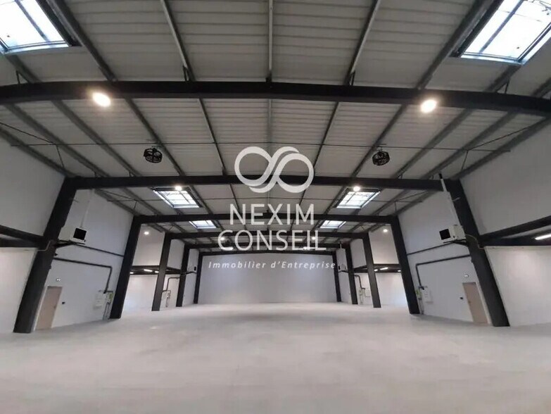 Industrial in Gennevilliers to rent - Interior Photo - Image 2 of 3