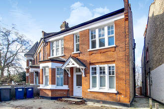 49 The Grove, London for sale Primary Photo- Image 1 of 9