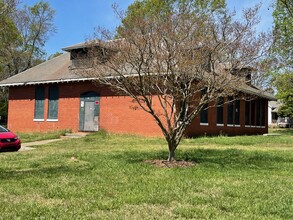 4145 Gossett, Charlotte, NC for sale Primary Photo- Image 1 of 1