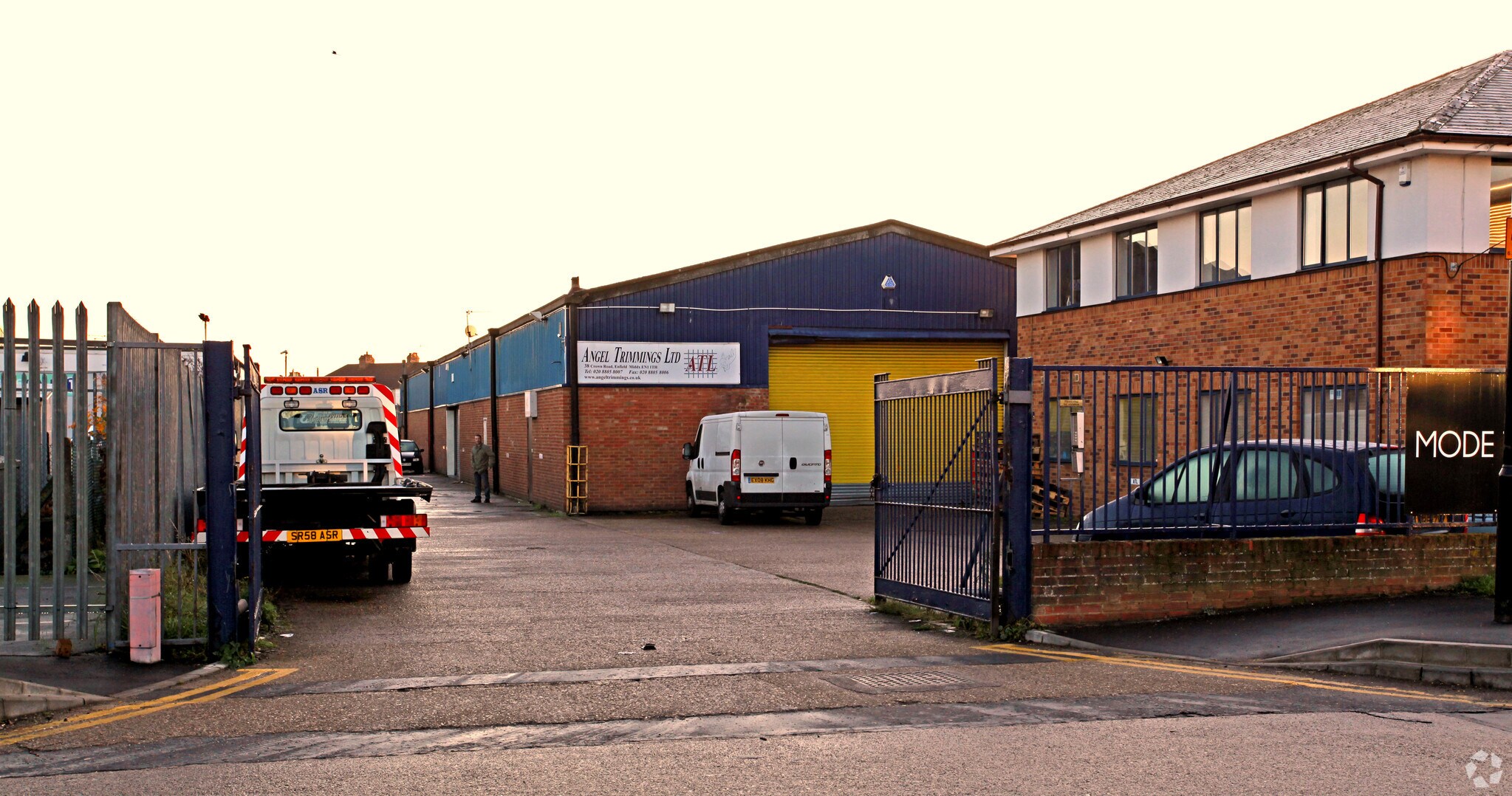 38 Crown Rd, Enfield for sale Primary Photo- Image 1 of 1