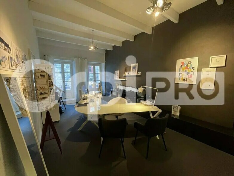 Office in Guérande for sale - Interior Photo - Image 1 of 8