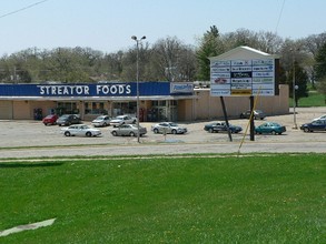 216-236 Pratt St, Streator, IL for rent Building Photo- Image 2 of 5