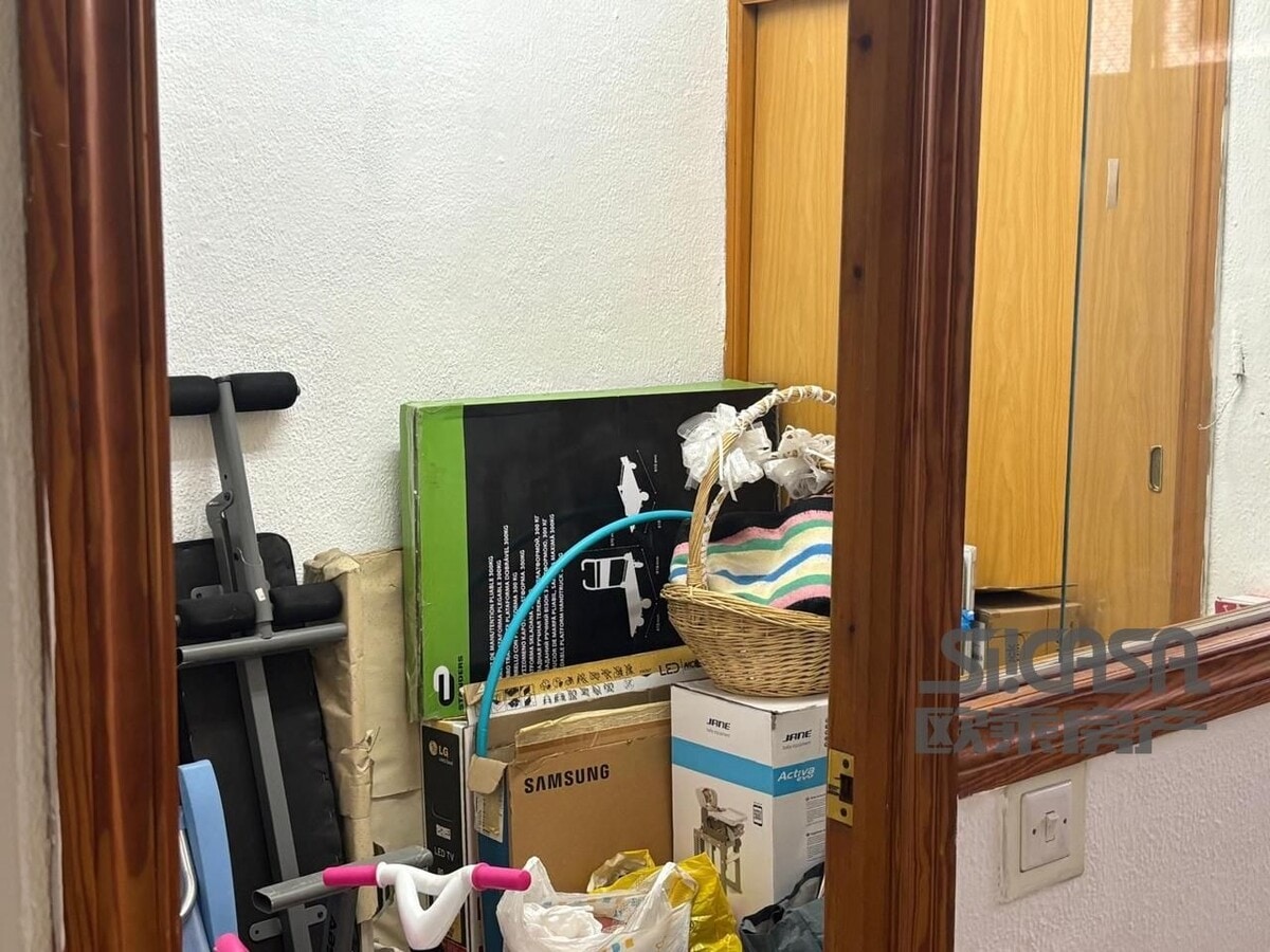 Getafe, MAD 28901 - Unit 01 -  - Interior Photo - Image 2 of 6