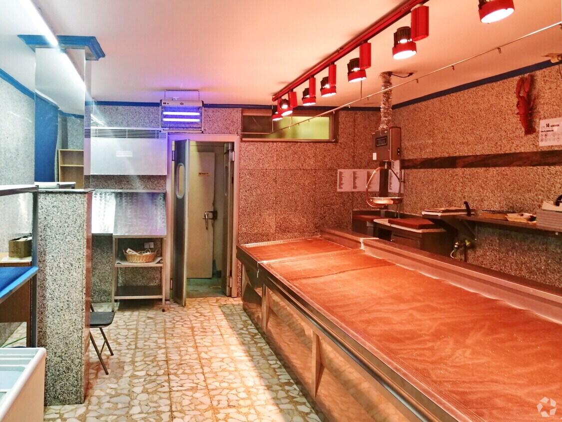Retail in Guadalajara, Guadalajara to rent Interior Photo- Image 1 of 2