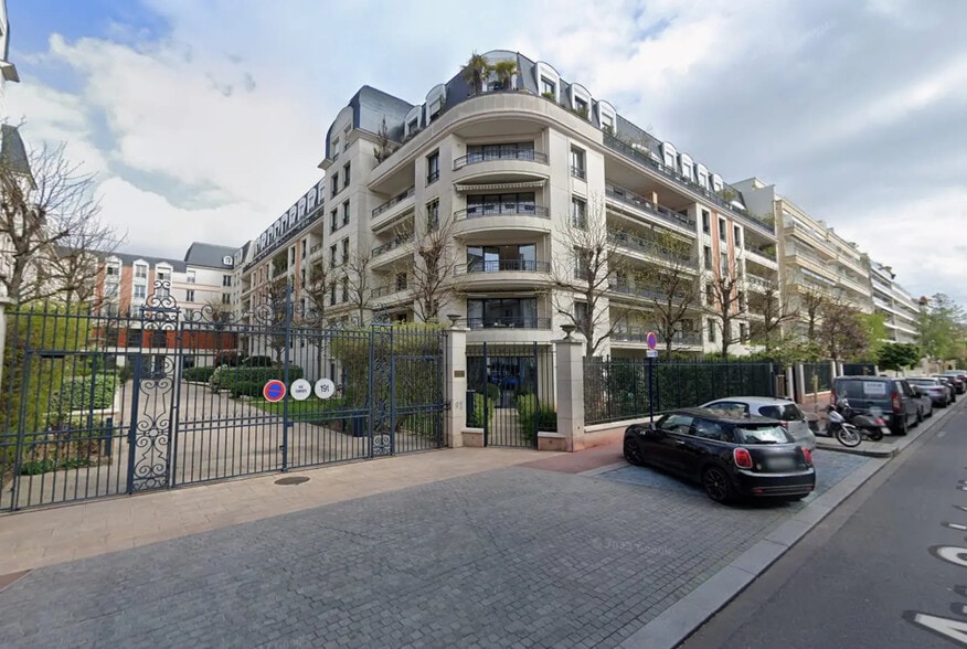 54 Avenue Sainte-Marie, Saint-Mandé to rent - Building Photo - Image 2 of 9