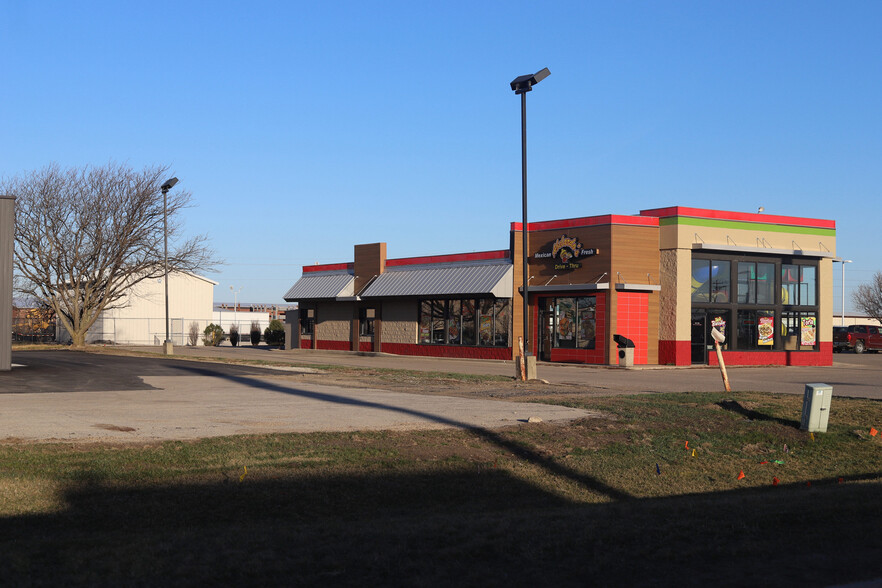 1300 Lake Ave, Storm Lake, IA for sale - Building Photo - Image 1 of 5