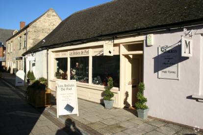 9 Talbot Ct, Stow On The Wold for sale Primary Photo- Image 1 of 1